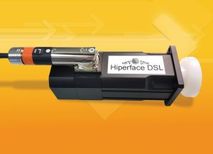 Dank der digitalen Hiperface DSL-Schnittstelle kommen die hochdynamischen Servomotoren SMN von A-Drive ab sofort ohne Geberkabel und Stecker aus