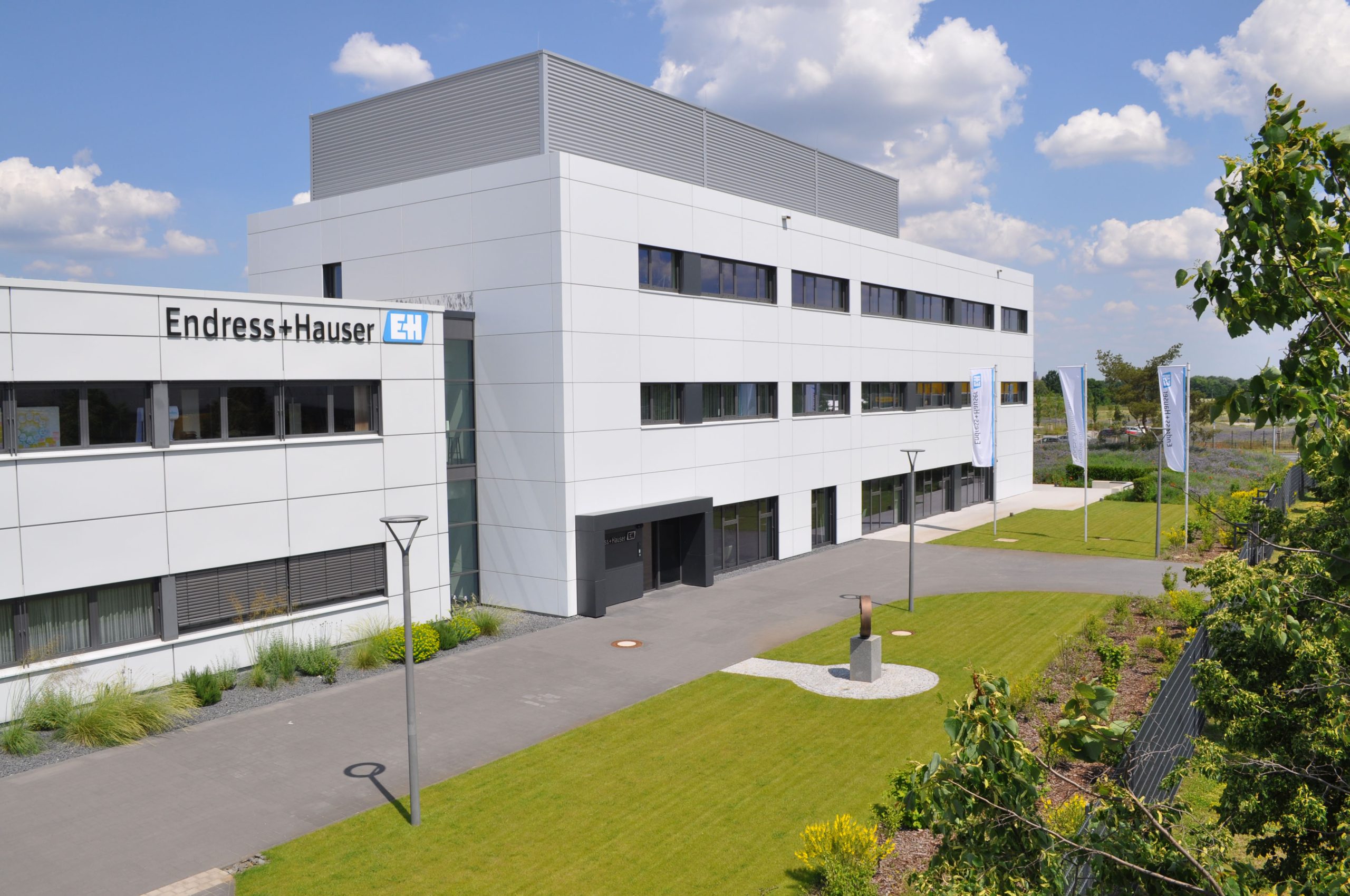 Endress+Hauser baut 
Produktion in Stahnsdorf aus