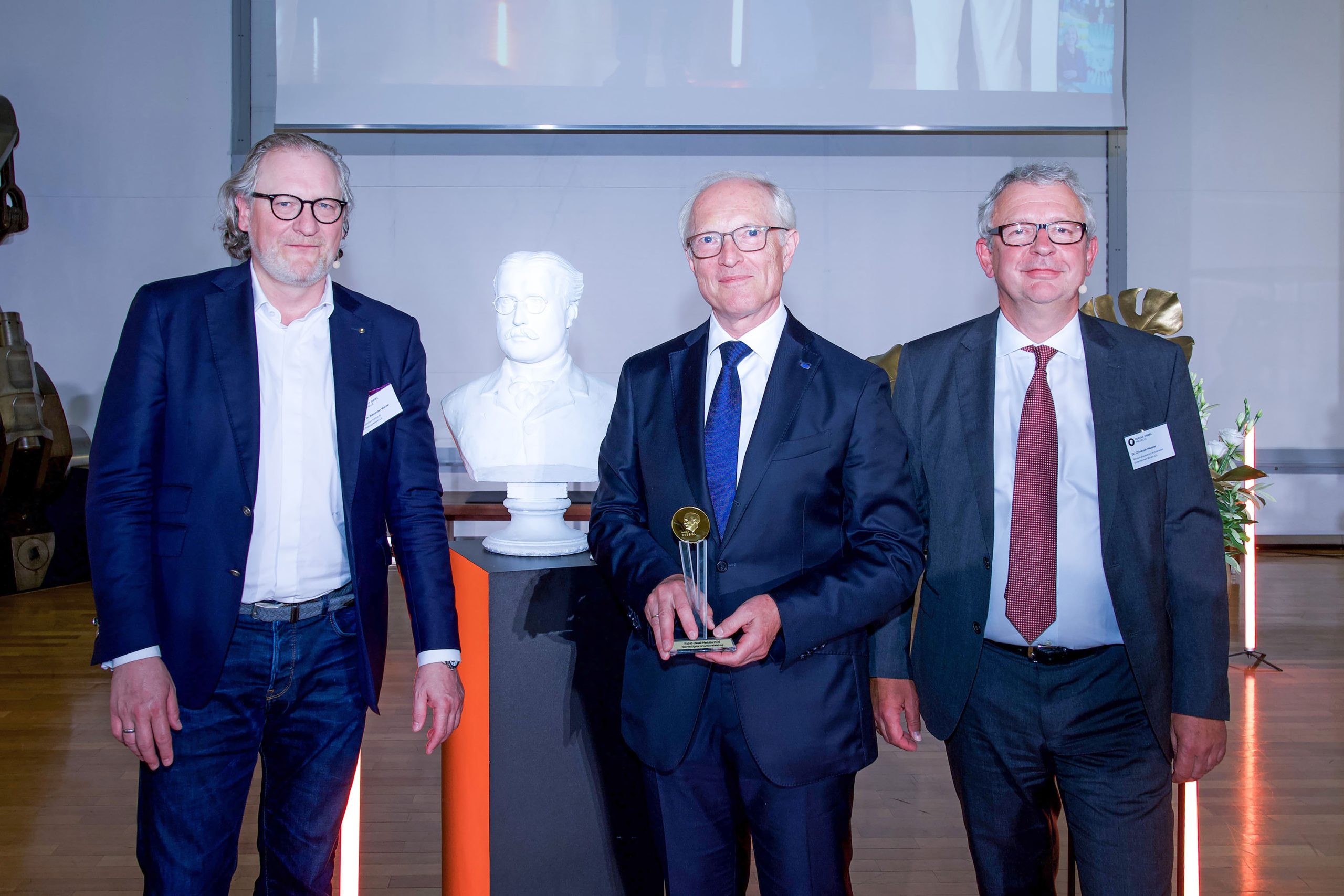 Kurt Schmalz erhält Rudolf-Diesel-Medaille