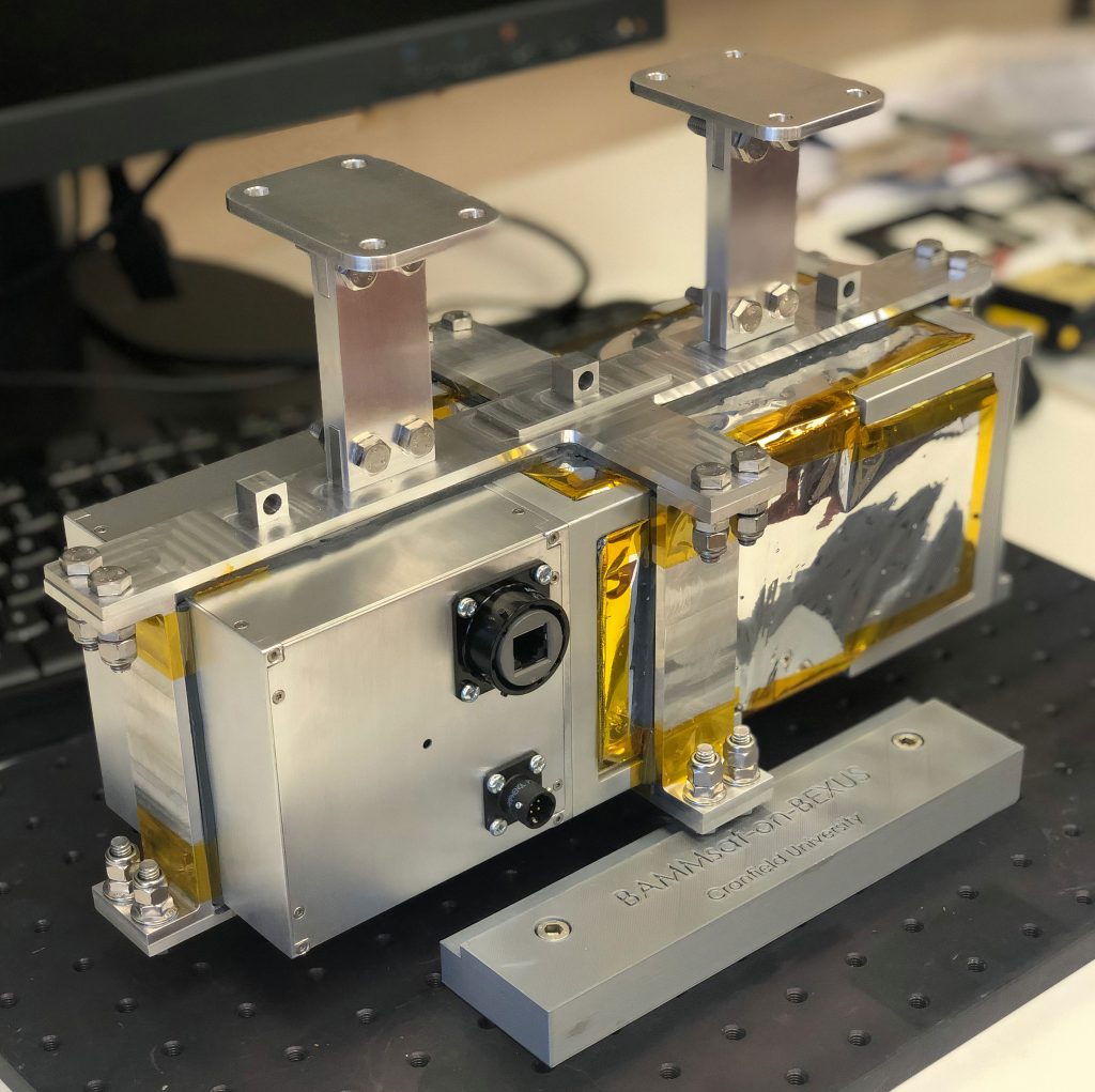  Damit das Minilabor überhaupt in einen Satelliten passt, kommt ultrakompakte Antriebstechnik von Faulhaber zum Einsatz.